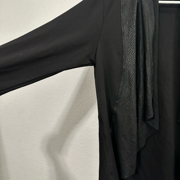 Point Zero Women’s Black Foe Snakeskin Cardigan Sz L - Picture 2 of 8